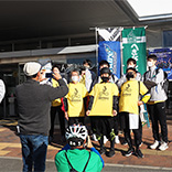 Vリーグ「アイシンテルマーレ碧南」の選手も参加いただいた。START前の記念写真？